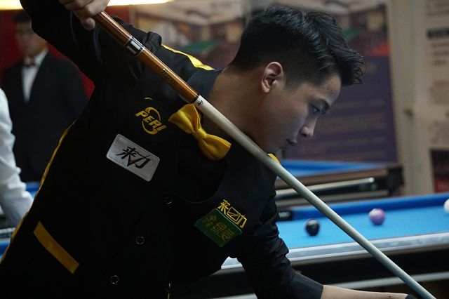 连续通过团 连续通过团